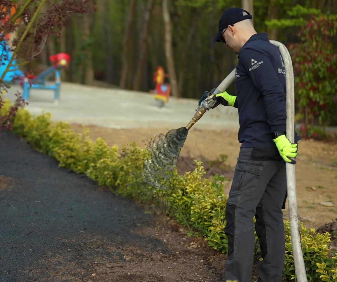 L’hydroseeding, une technique parfaitement adaptée à l’enherbement des cimetières